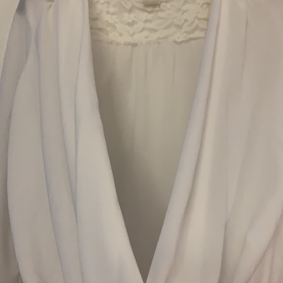 ❤️ 2/$29 Agaci Open sheer blouse wear over something lace accents *measurements - Picture 4 of 12